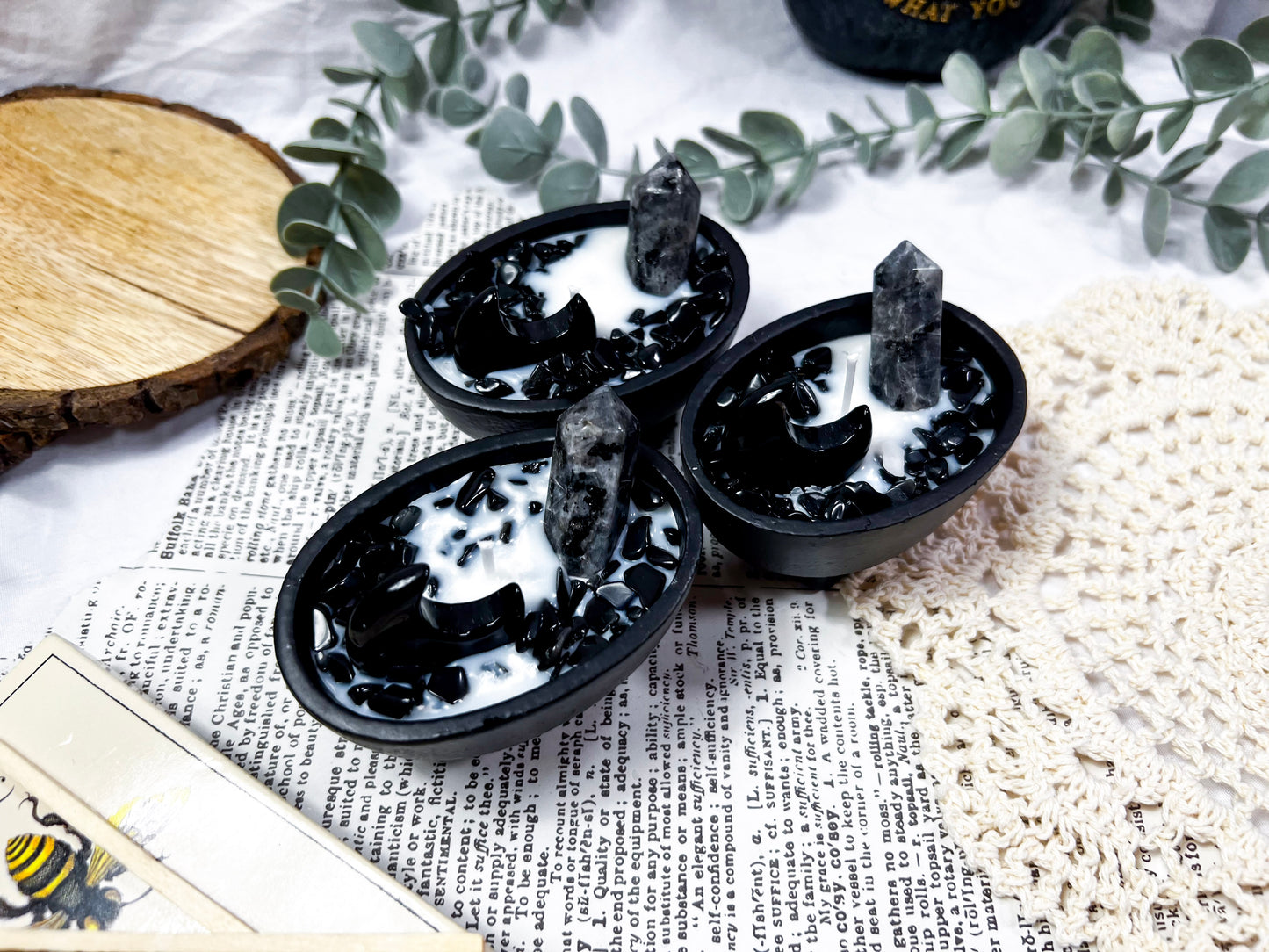 Lunar Essence | Small Cauldron Candle