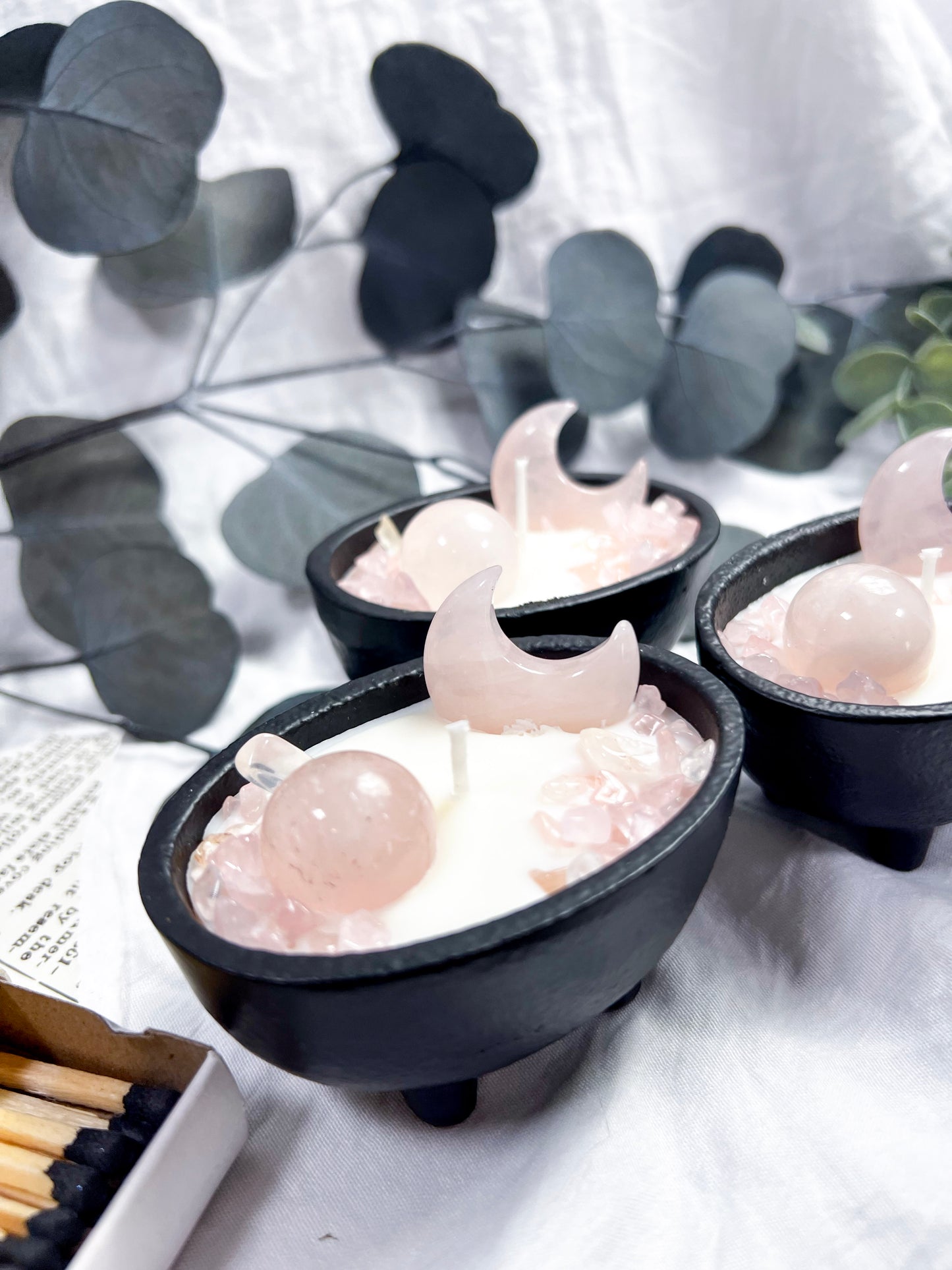 Rose Spheres | Small Cauldron Candle