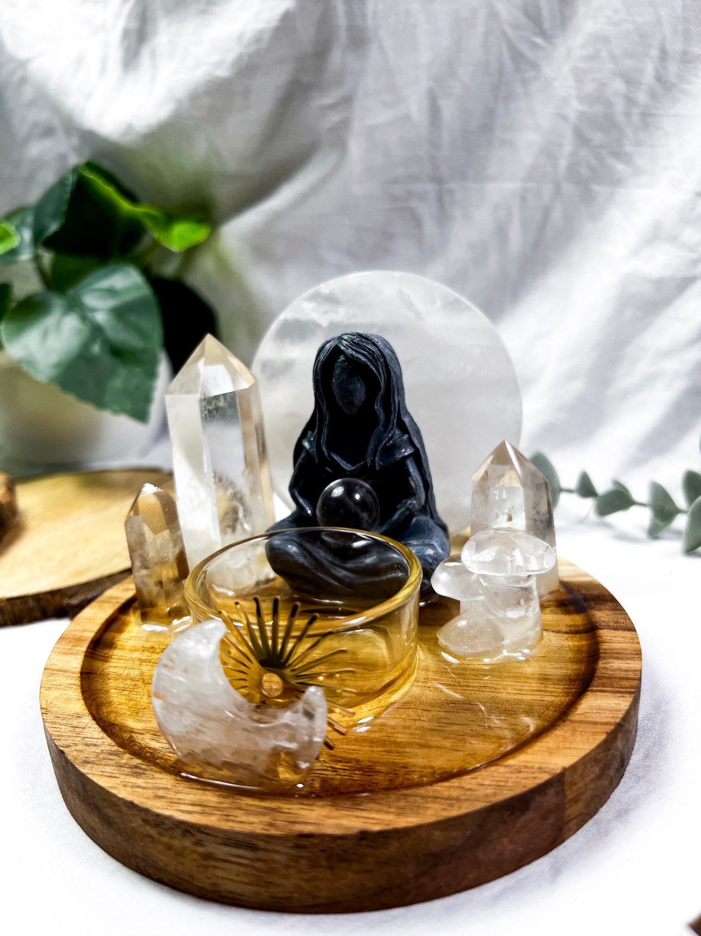 Eternal Quartz | Small Round Altar