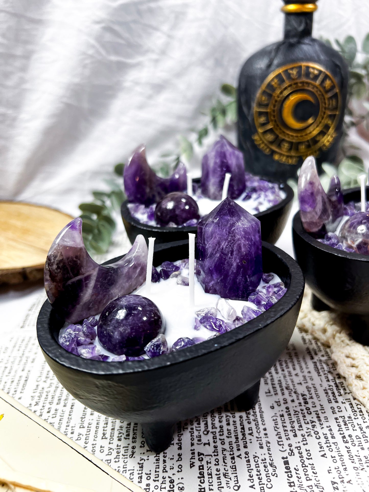 Guiding Flame | Medium Cauldron Candle