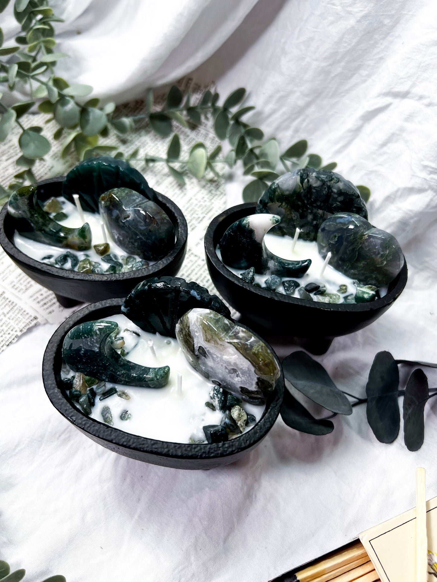 Mossy Reflections | Medium Cauldron Candle