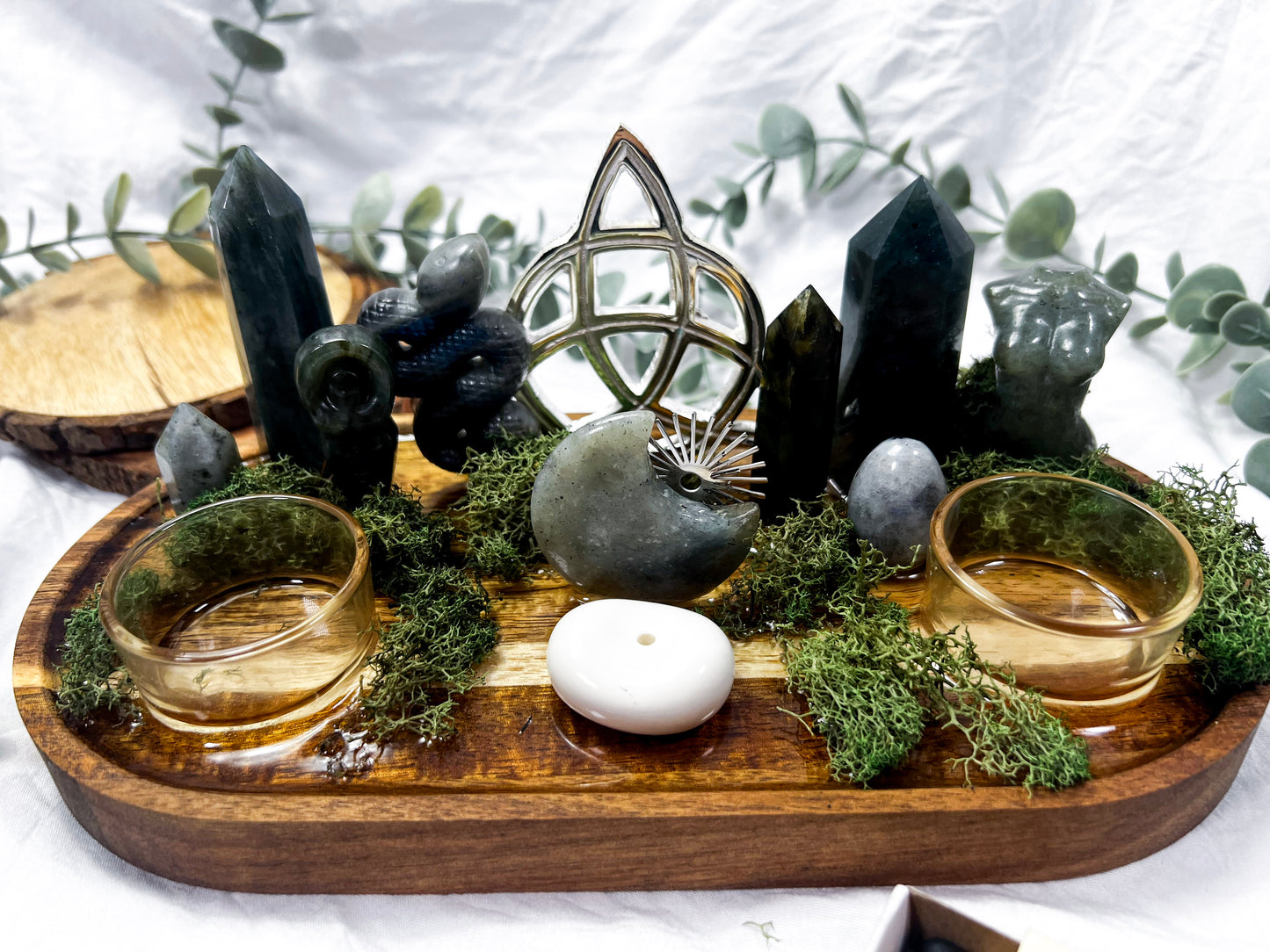 Duskwoven Flora | Medium Altar