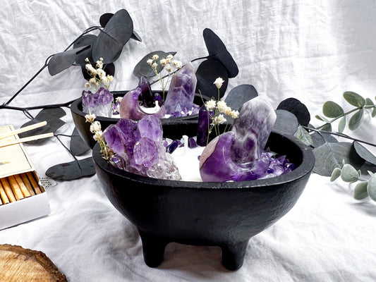 Flowing Energy | Medium Cauldron Candle