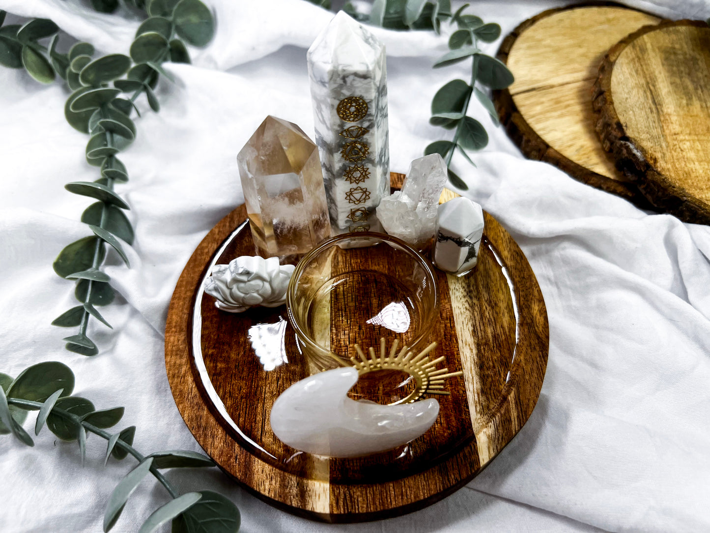 Chimeric Glow | Small Round Altar