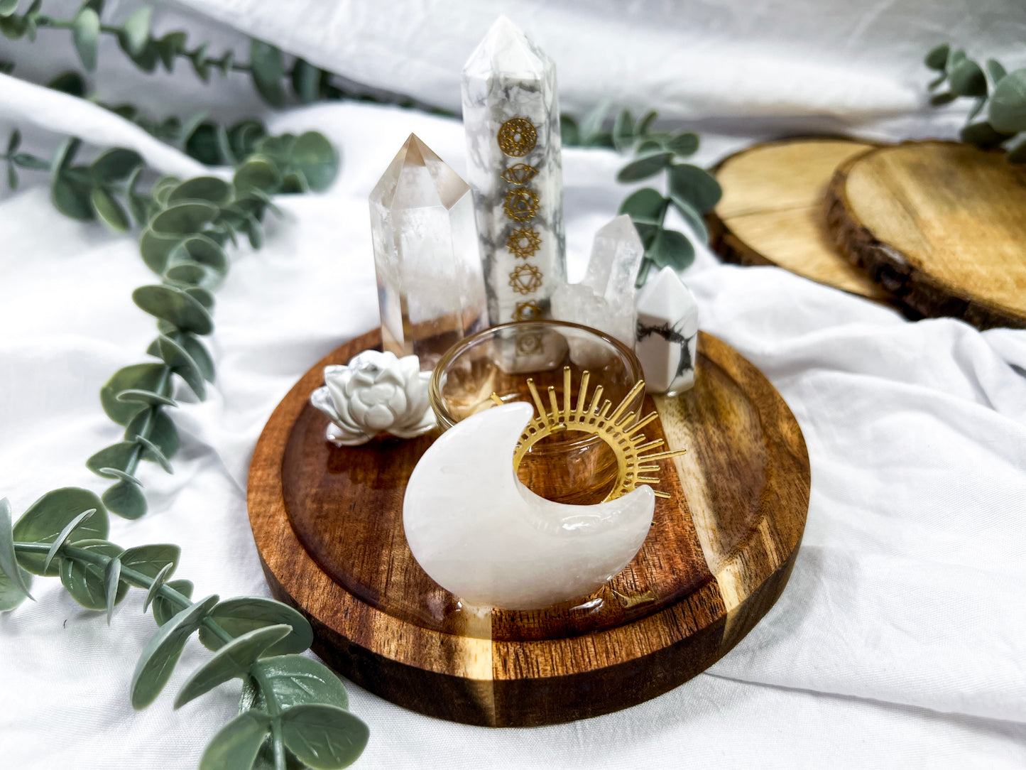 Chimeric Glow | Small Round Altar