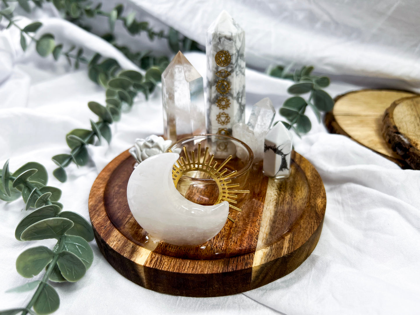 Chimeric Glow | Small Round Altar