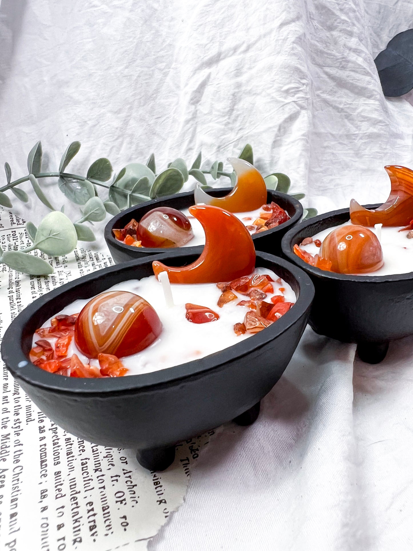 Carnelian Crown | Small Cauldron Candle