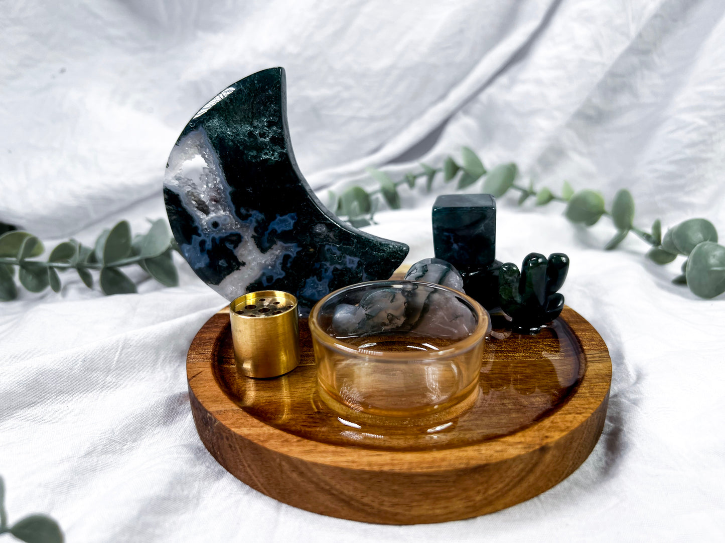 Moss Moonshade | Small Altar