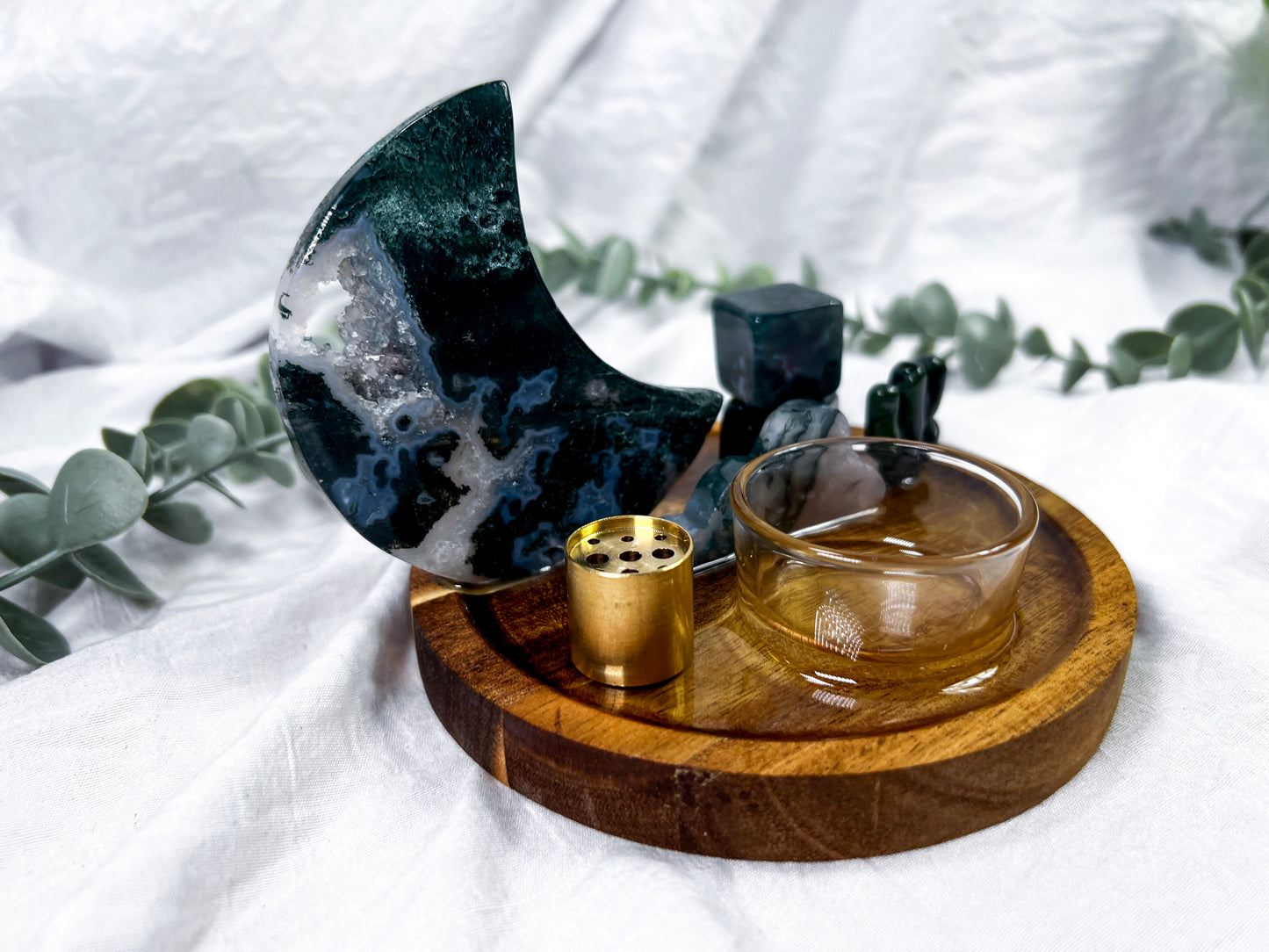 Moss Moonshade | Small Altar