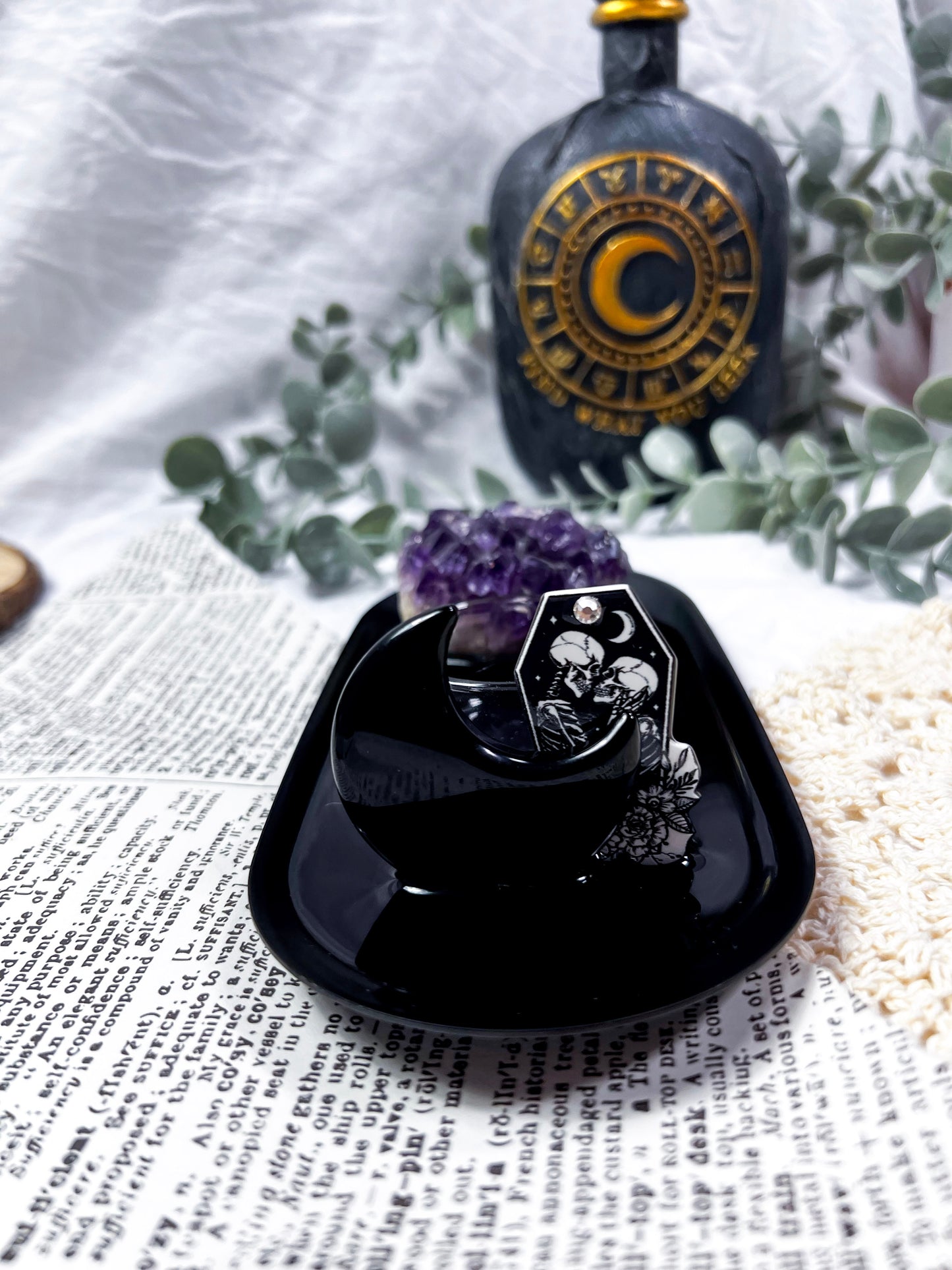 Lunar Veil | Black Mini Altar