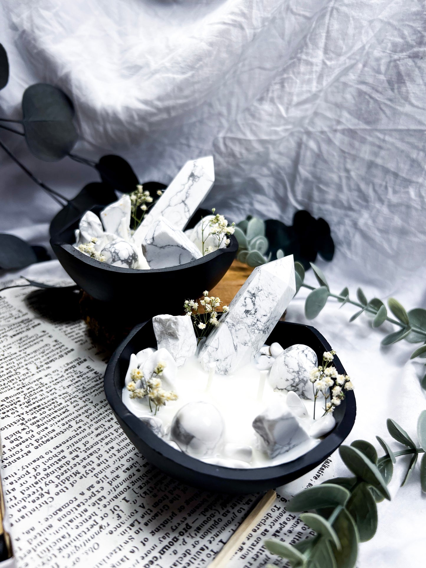 Howlite Bowl | Cast Iron Candle