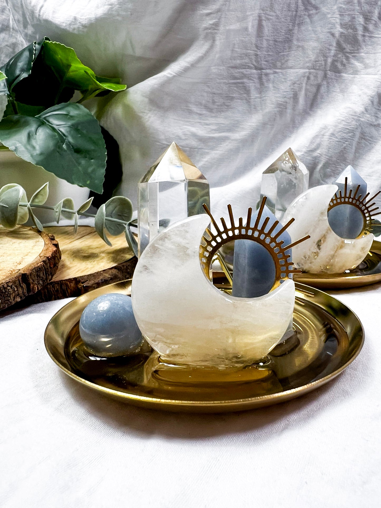 Angel Celestine | Mini Gold Dish Altar