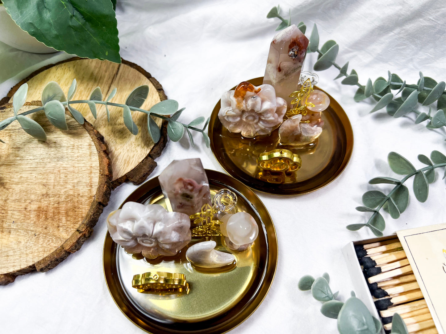 Flower Aurora | Mini Gold Dish Altar