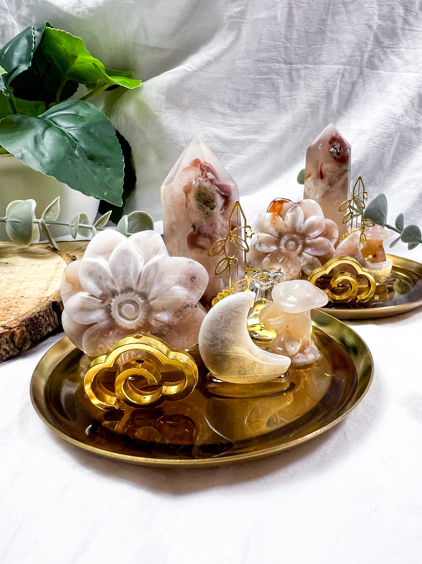 Flower Aurora | Mini Gold Dish Altar