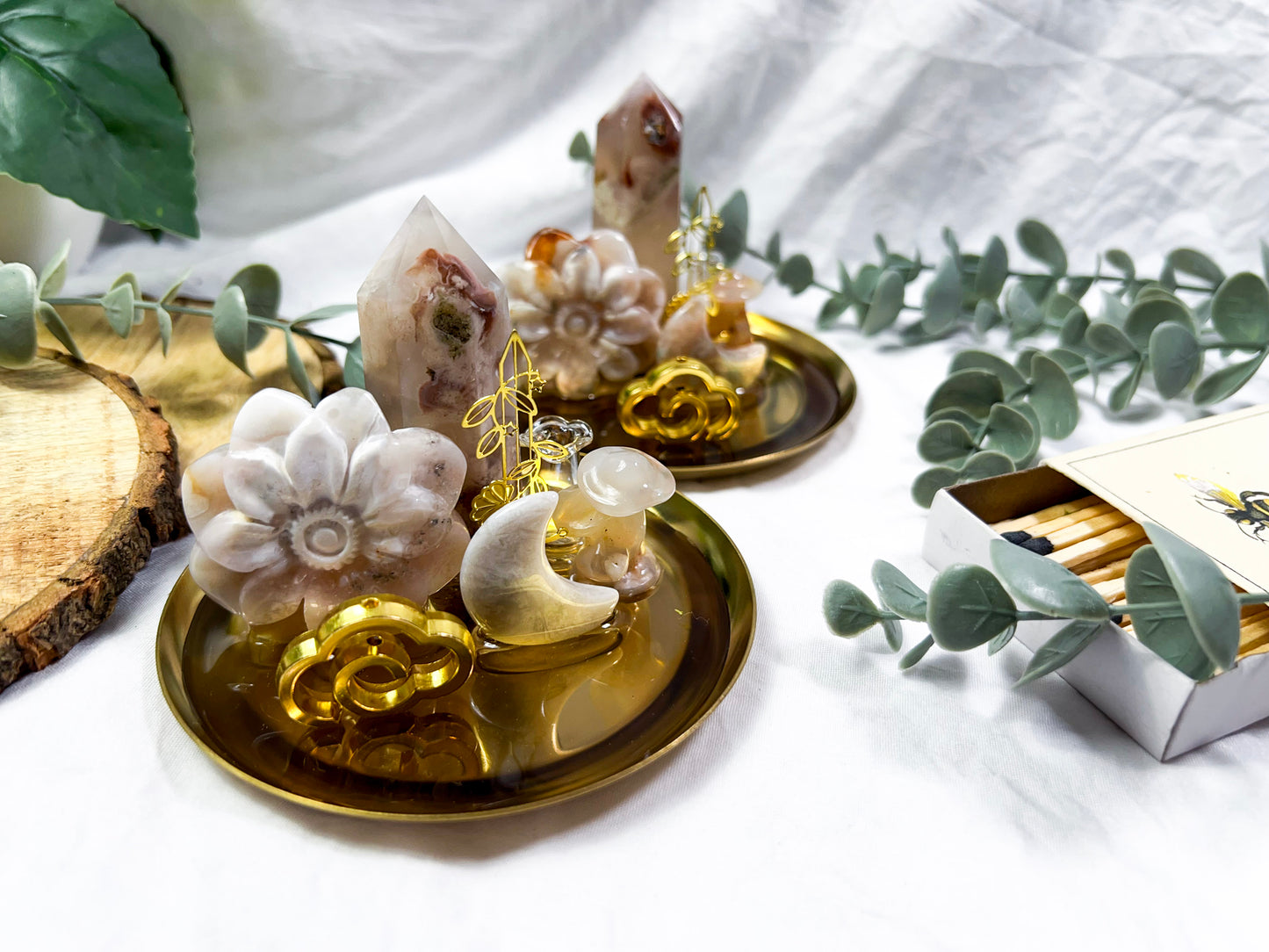 Flower Aurora | Mini Gold Dish Altar