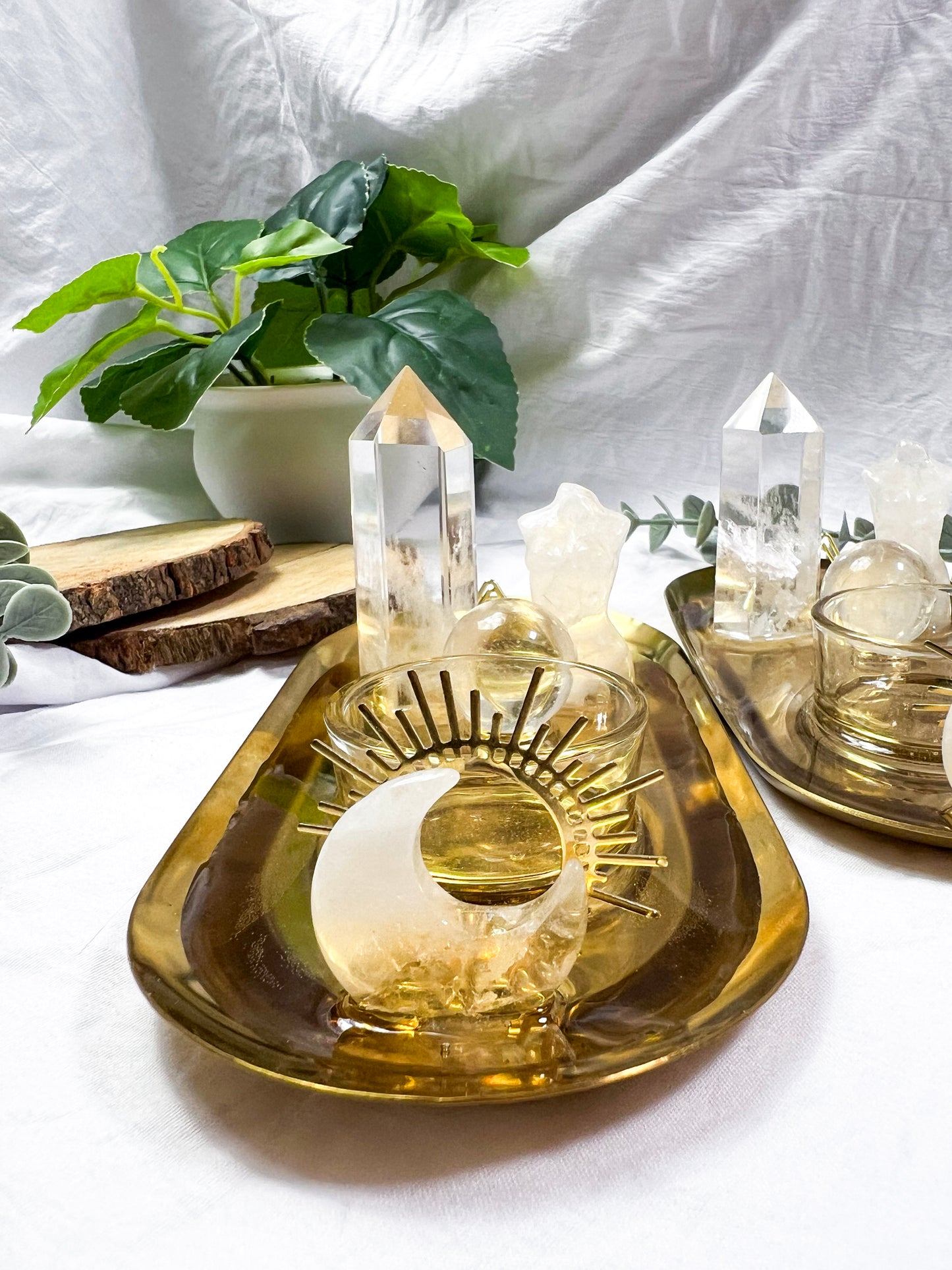 Quartz Dusk | Mini Gold Altar