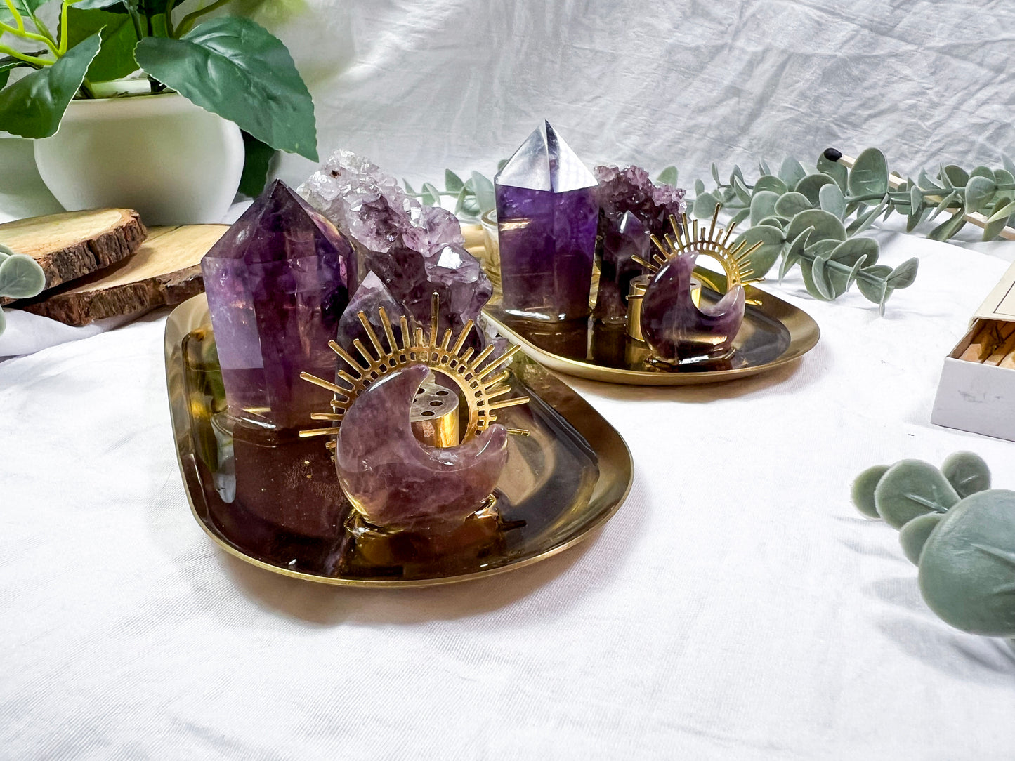 Amethyst Haven | Mini Gold Altar