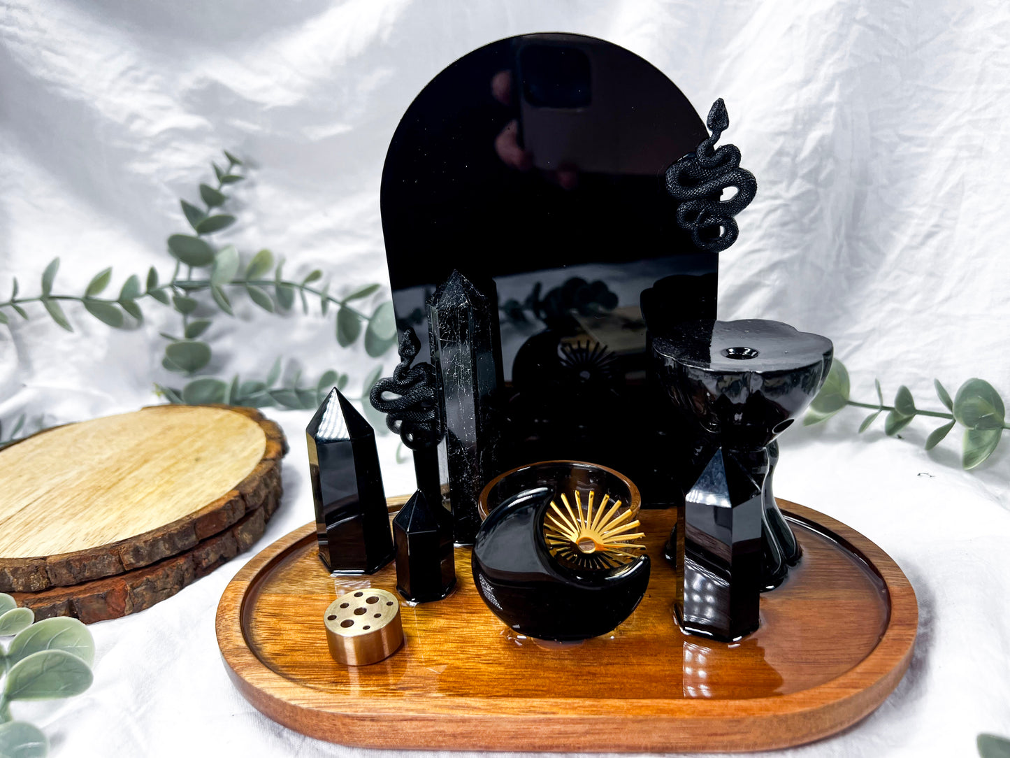 Shadowbloom | Small Oval Altar