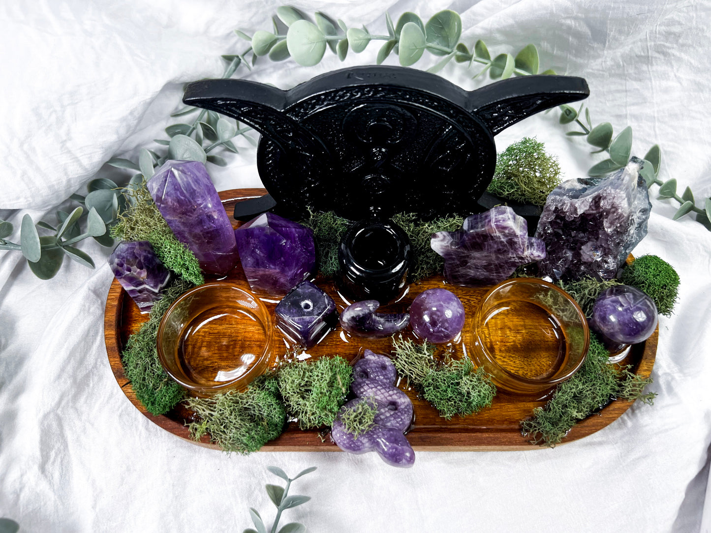 Thistle & Rune | Medium Altar