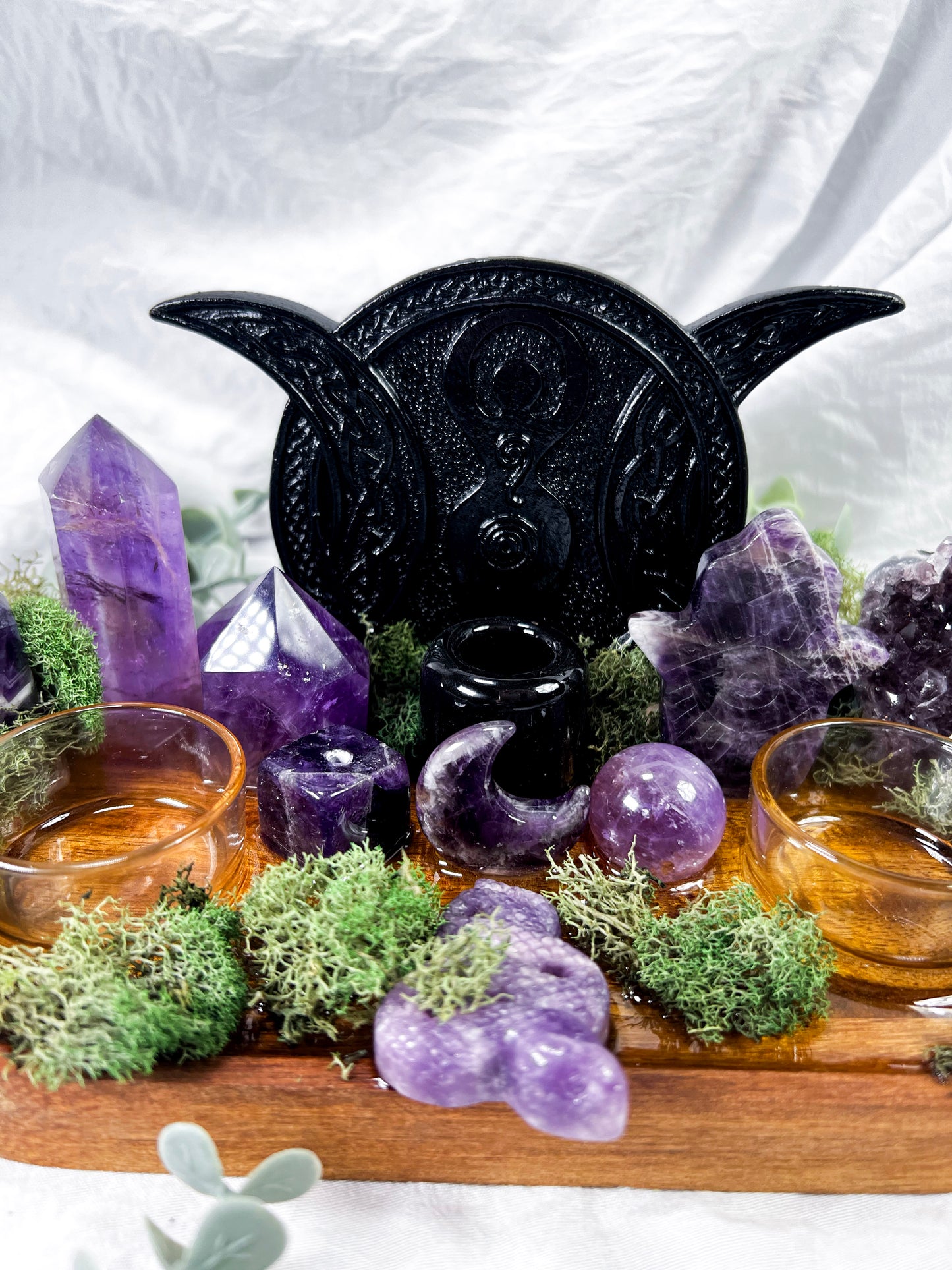 Thistle & Rune | Medium Altar