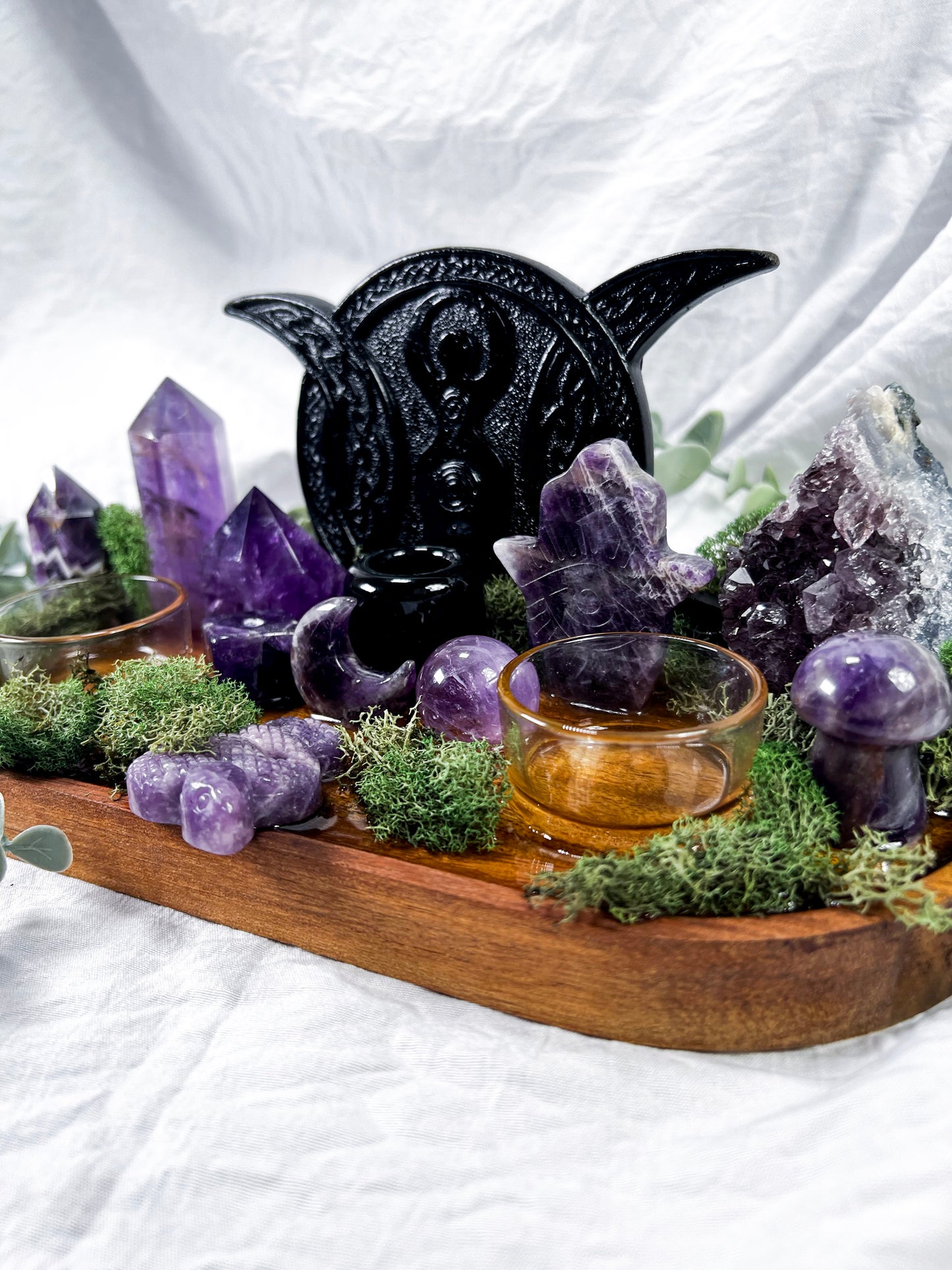 Thistle & Rune | Medium Altar